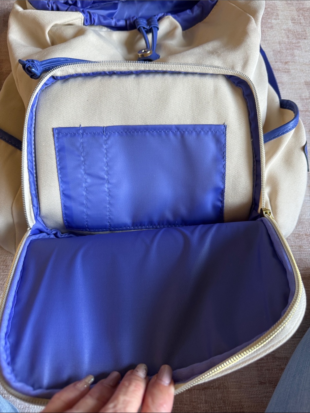 Disney Loungefly Tangled Rapunzel and Flynn Full size Slouch Backpack - Picture 6 of 7